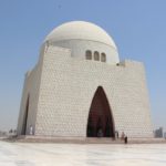 ジンナー廟 パキスタンの創立者は今でも国民に愛されている