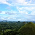 フィリピン世界遺産 チョコレートヒルズでジャンプ – ボホール島